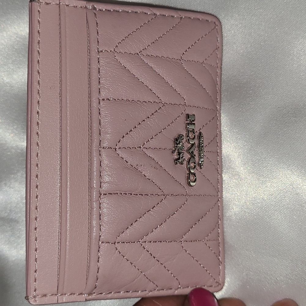 Coach Mauve Quilted Leather Card Holder with Silver Hardware 4.25×3 - Picture 4 of 5